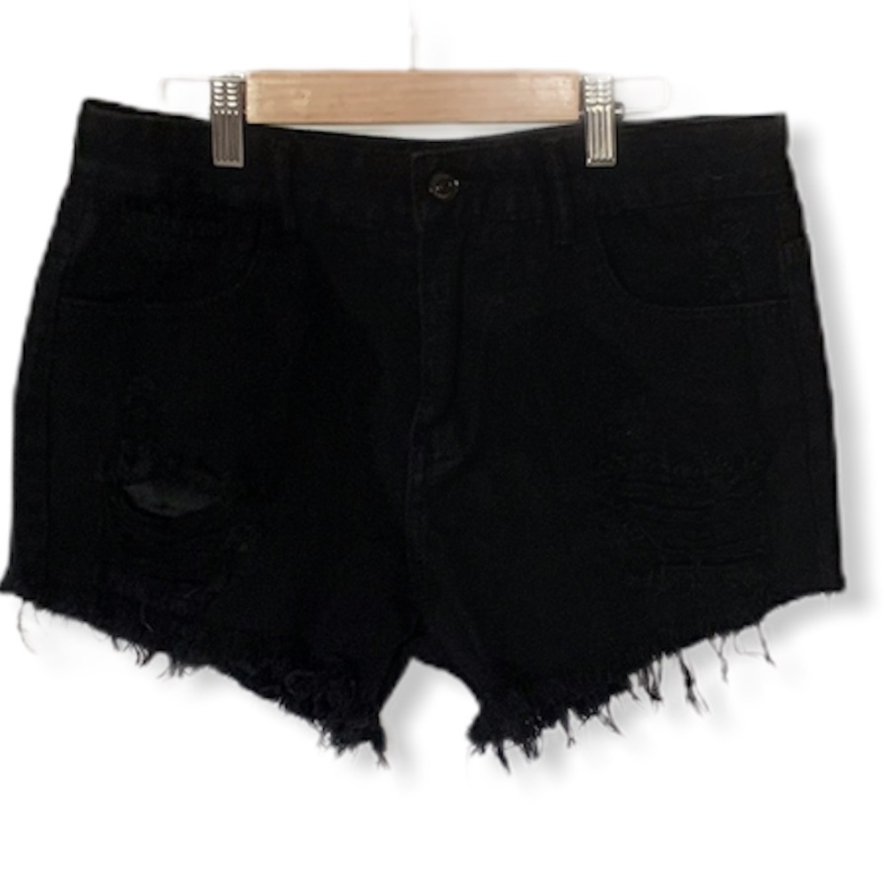 Zaful NWT Destroyed Cutoff Look 10” Rise Pockets Zaful Brand Black
NWT